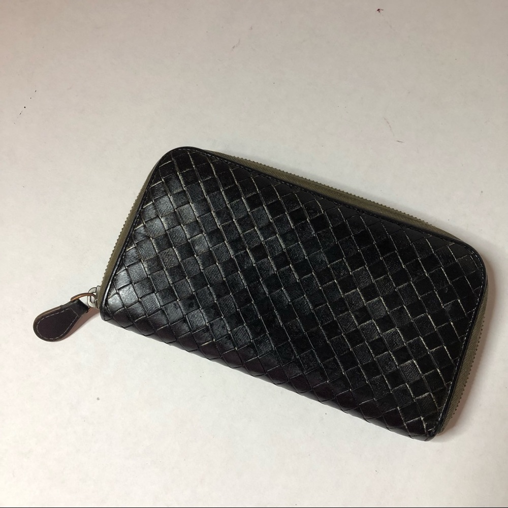 Authentic 🌷BOTTEGA VENETA Long Wallet Black Leather Classic Zip Around Italy